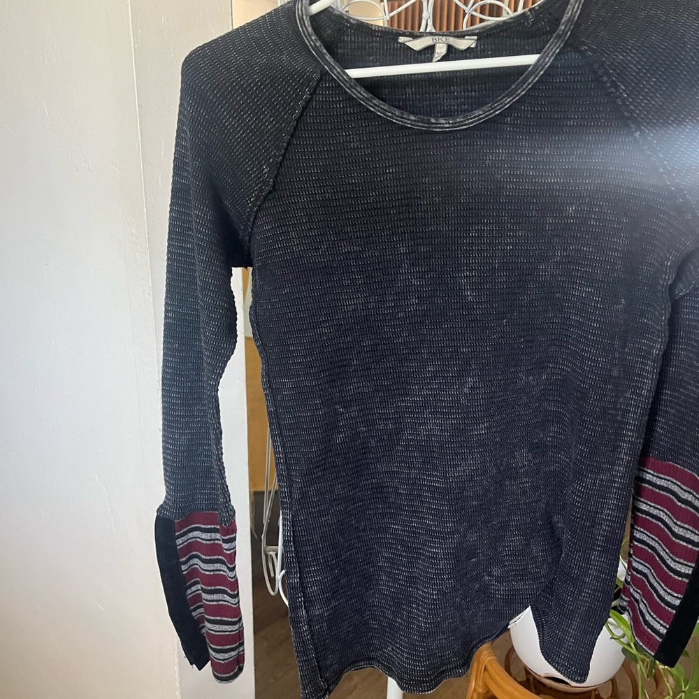 Free People Black and Pink Fitted Long Sleeve Sweatshirt